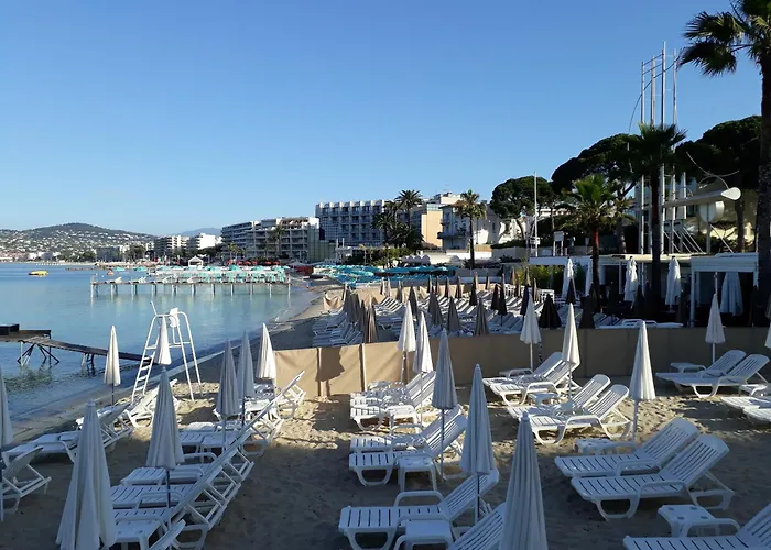 T2 Le Colombier Апартаменти