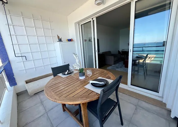 Апартаменти T2 Le Colombier